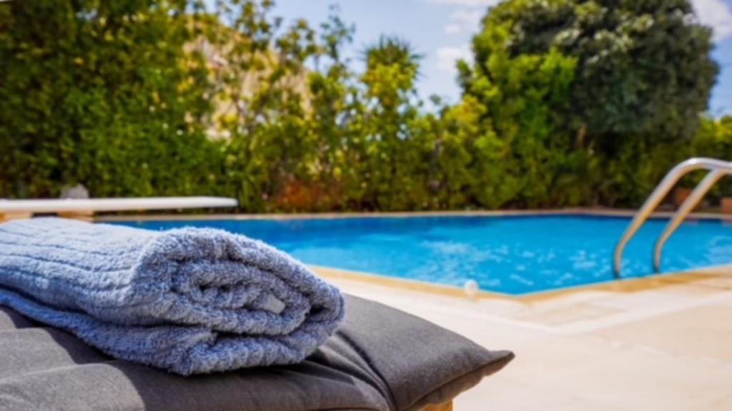 Kép Deluxe Villa w/ Pool 5 bdrm szállásáról Anáviszoszban a galériában