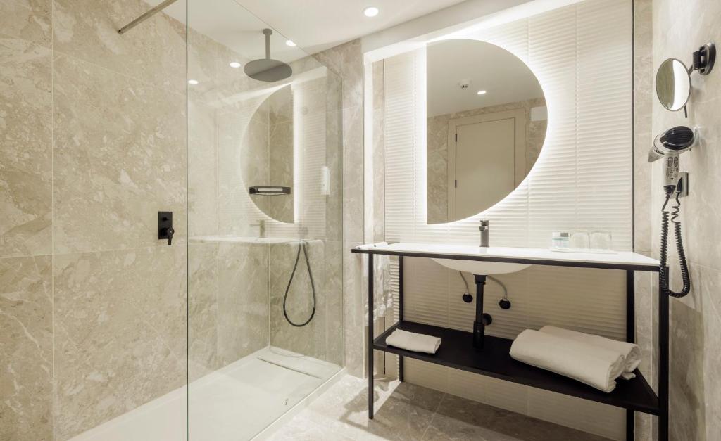 Koupelna v ubytování Hotel Ilunion San Sebastián