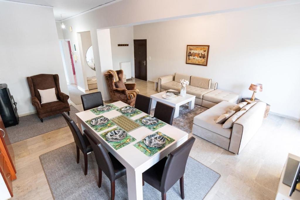 Posedenie v ubytovaní Anastasias House - 100μ από την Κυανή Ακτή