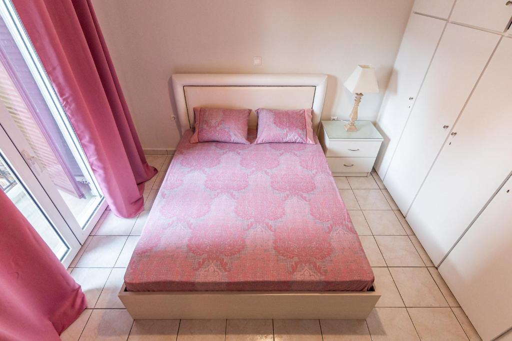 Posteľ alebo postele v izbe v ubytovaní Anastasias House - 100μ από την Κυανή Ακτή