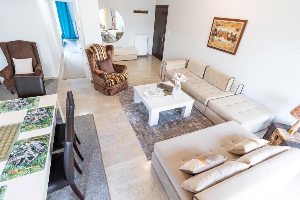Posedenie v ubytovaní Anastasias House - 100μ από την Κυανή Ακτή