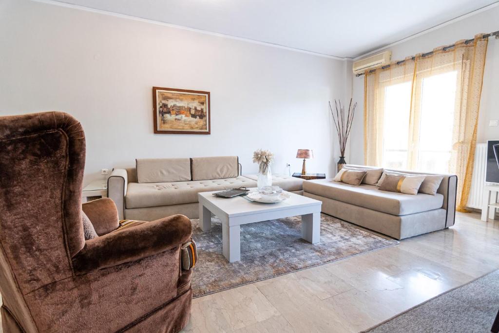 Posedenie v ubytovaní Anastasias House - 100μ από την Κυανή Ακτή