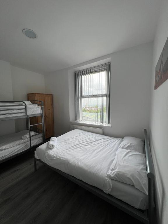 Westgate Apartments - 三居室公寓