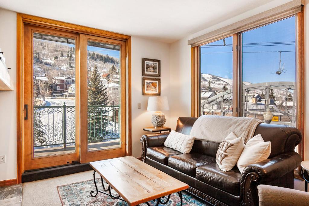The Caledonian by All Seasons Resort Lodging - 