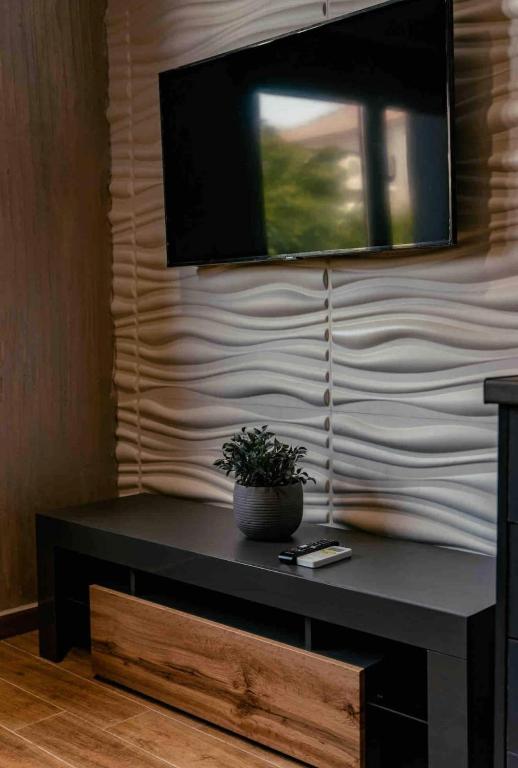 TV a/nebo společenská místnost v ubytování A hidden gem in Volos *LUXURY HOME*