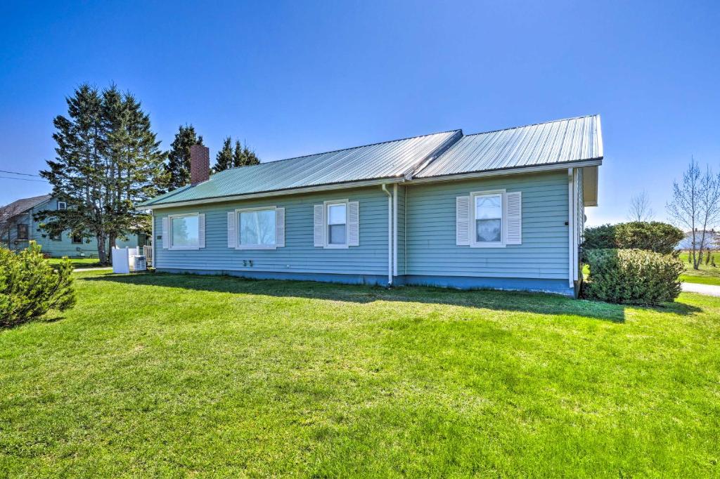 Nautical Lubec Cottage with Fire Pit and Grill! - Housity