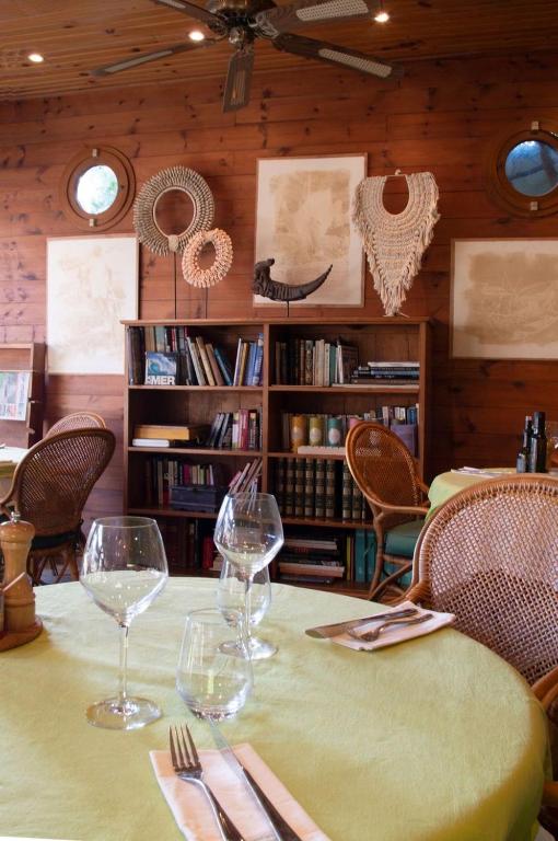Гостиная зона в Hôtel Le Porquerollais