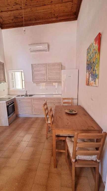 Kuchyňa alebo kuchynka v ubytovaní Kozas Art House, Symi