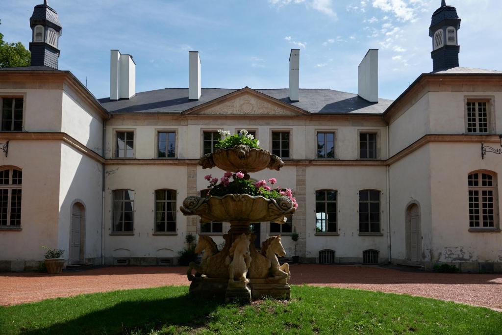 Zahrada ubytování Château de Charmeil- Vichy chambres d'hôtes