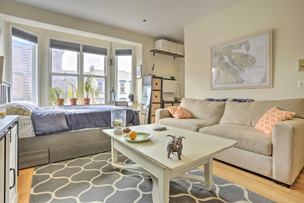 Hoboken Studio Near Dining about 15 Min to NYC!, Hoboken (updated