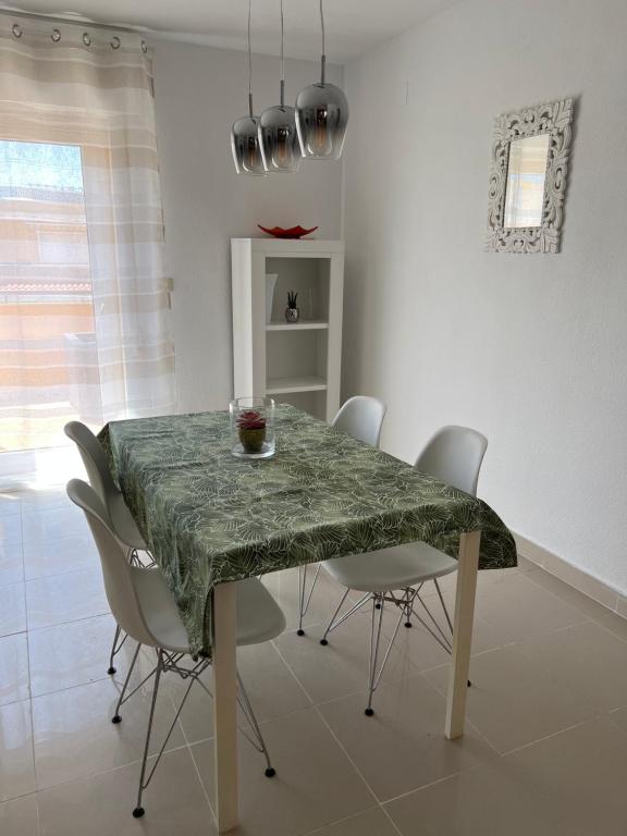 Fotografia z galérie ubytovania Apartamento Ático 3 min de la Playa v destinácii Denia