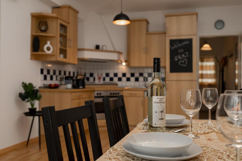 Kuchyňa alebo kuchynka v ubytovaní Fresh Apartment with Terrace + Free Parking