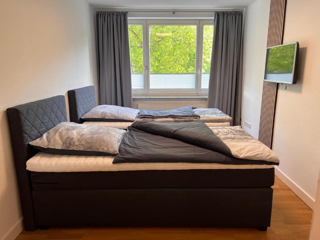 Kassel Apartment am Entenanger - Deluxe Double Or Twin Room With Balcony