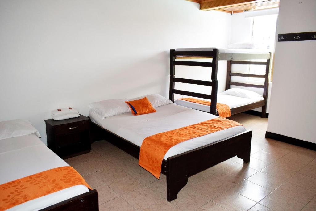 Hotel Descanso Inn Villavicencio - Sala Familiar Con Baño Privado