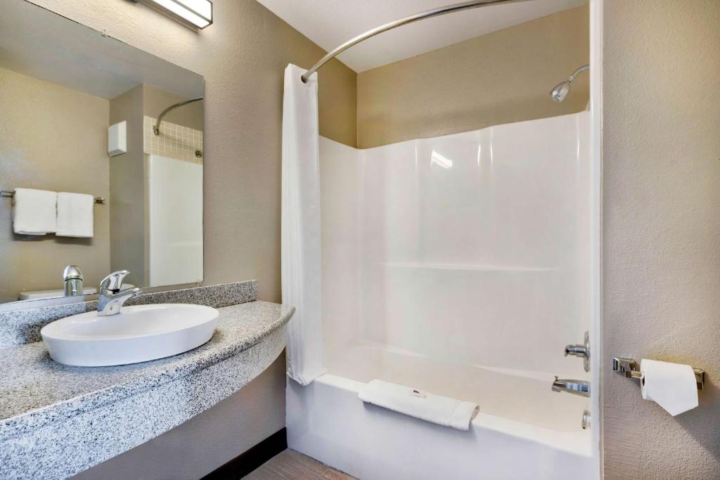 Motel 6-Norman, OK photo