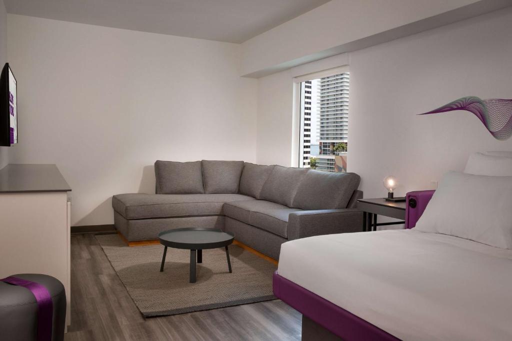 YOTEL Miami - Familia De Primera Clase Accesible