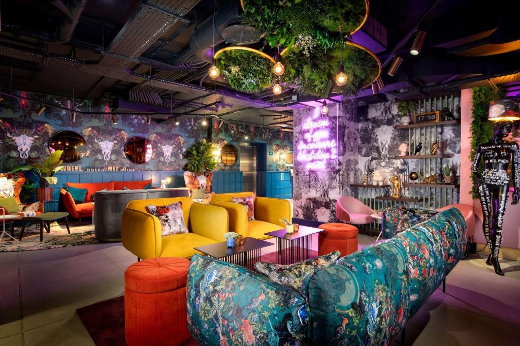 Posezení v ubytování YOTEL Manchester Deansgate