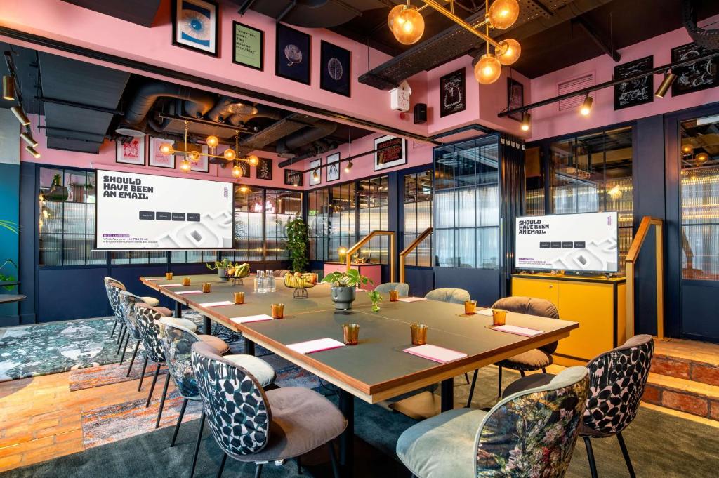 YOTEL Manchester Deansgate - Resim 45