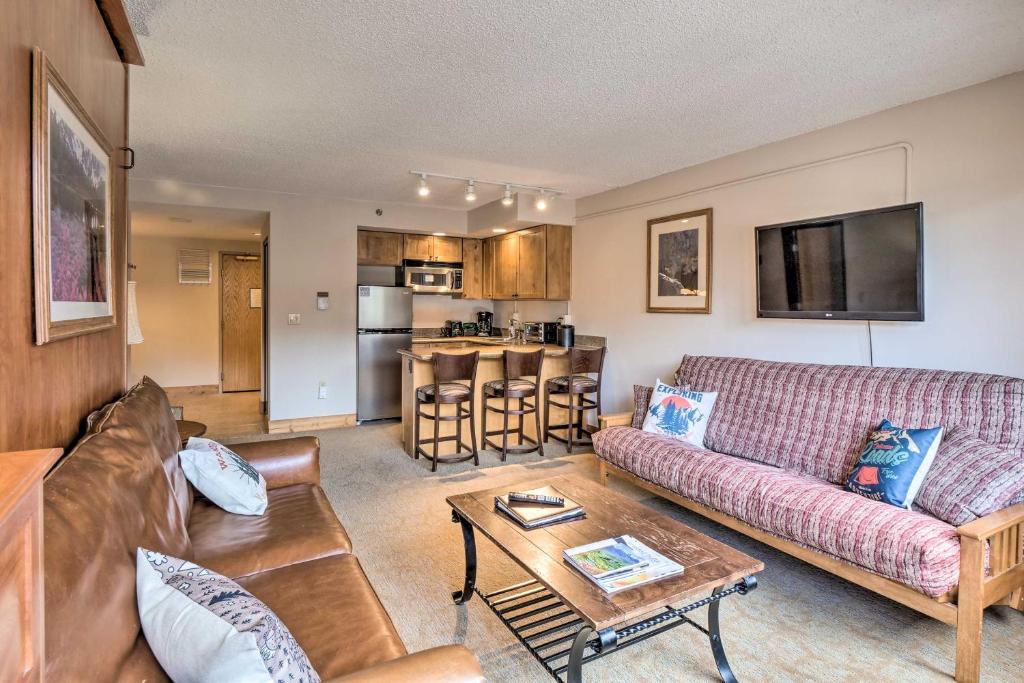 Idyllic Grand Lodge Condo Steps to the CB Lifts!, Mount Crested Butte