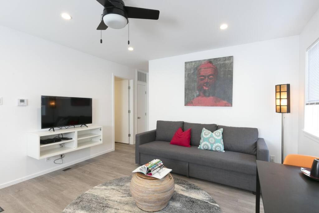 OLD New 2bed1bath near SFO train C