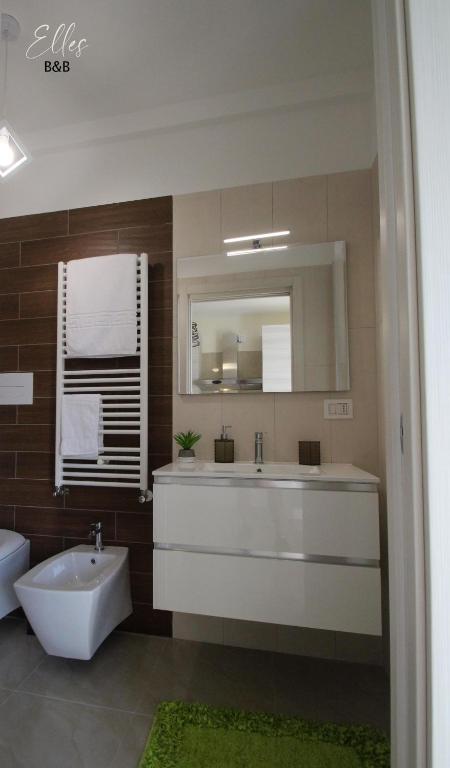 Kúpeľňa v ubytovaní B&B Elles con parcheggio interno