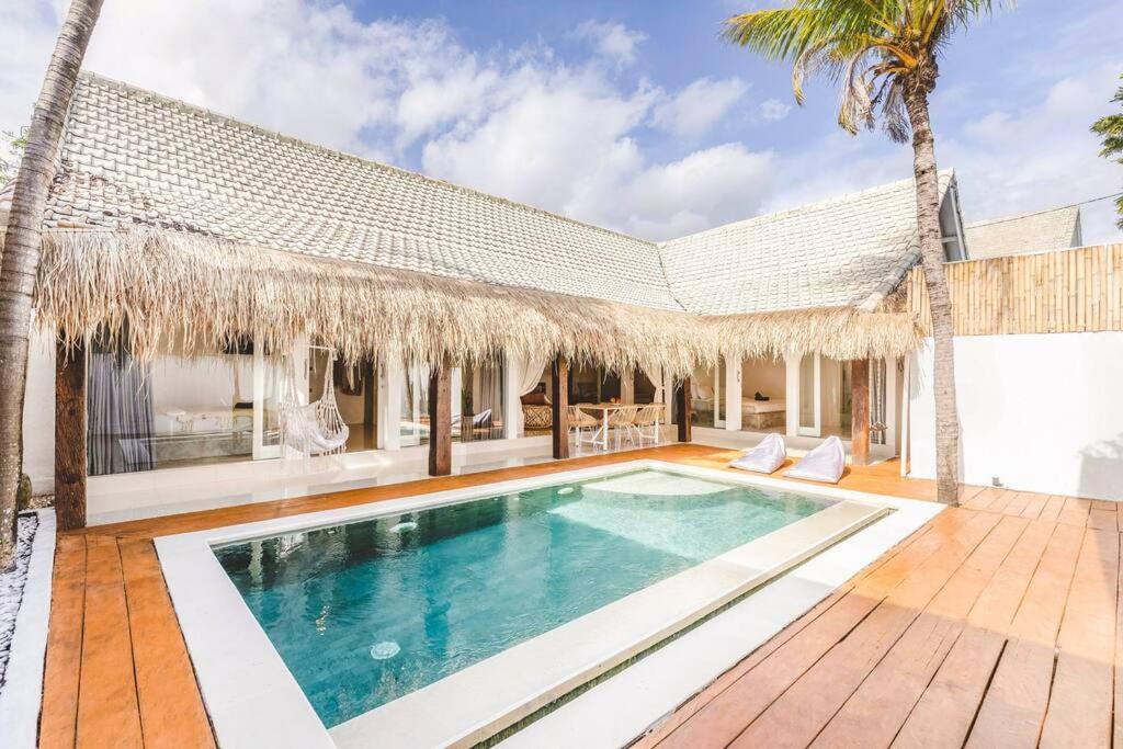 Villa Lahale Luxurious Boho Vibe Canggu Beach Bali (Indonesia Canggu) -  Booking.com