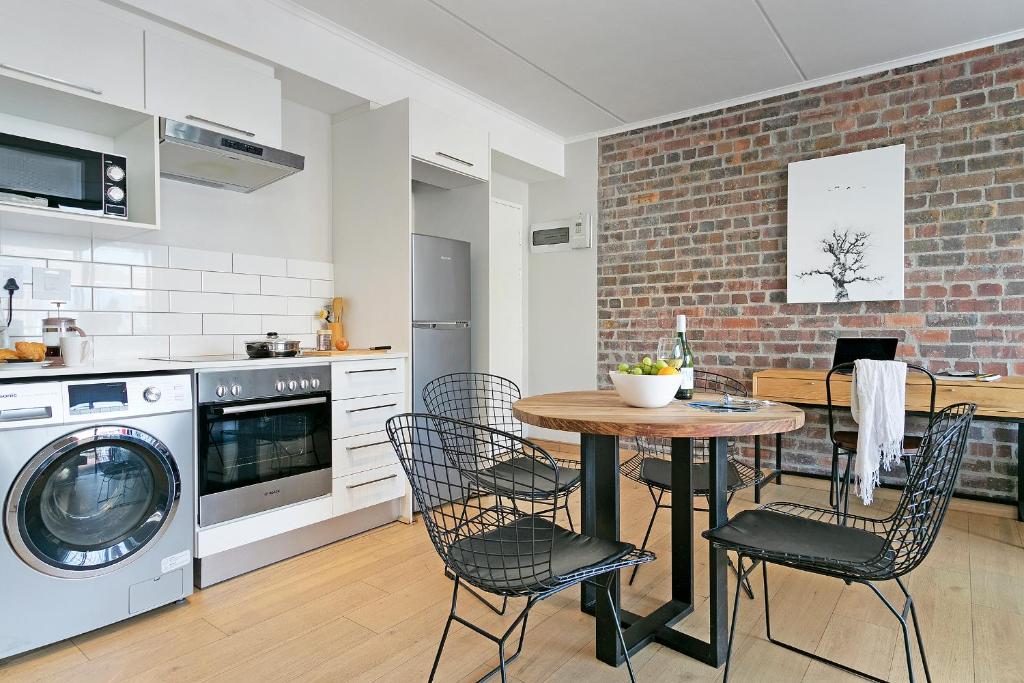 Urban Artisan Luxury Suites by Totalstay - 