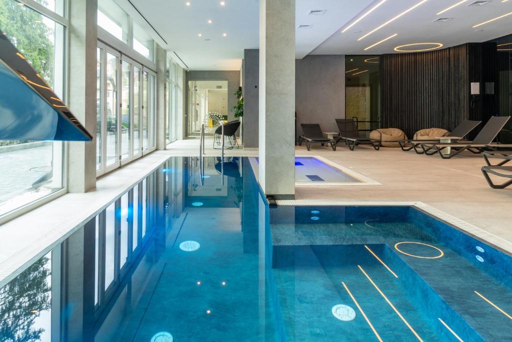 Bazén v ubytování Bukville Hotel & SPA nebo v jeho okolí