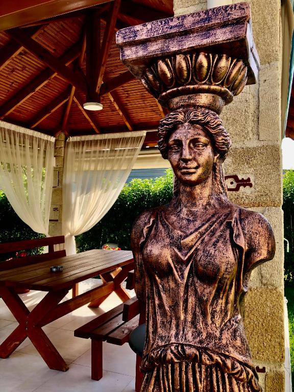 Fotografie z fotogalerie ubytování Caryatis Ntoridis Studios & Apartments in Afitos v destinaci Afitos