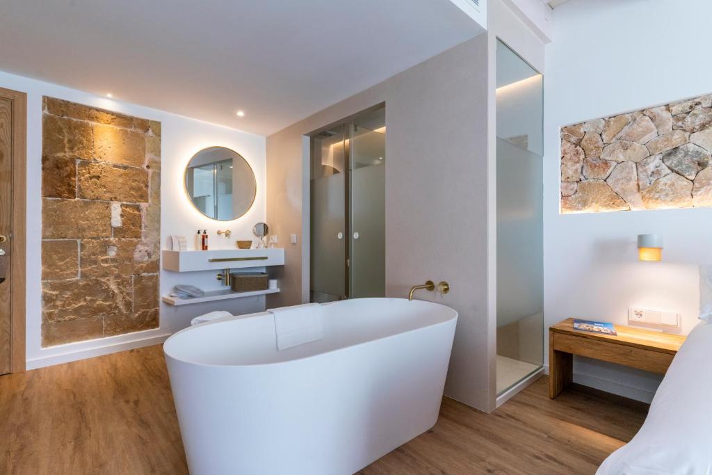 Hotel SAntiga Adults Only, Es Mercadal – Updated 2023 Prices