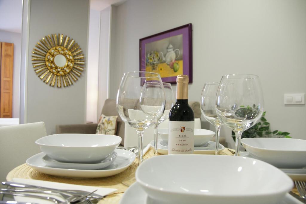 Apartamento al lado de Gran Via - Pink - One-Bedroom Loft With Balcony