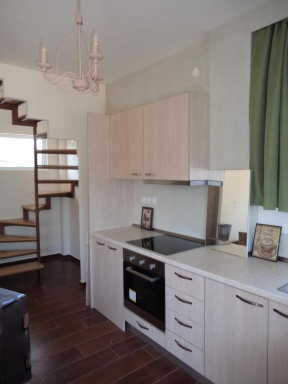 A kitchen or kitchenette at Maison de la mer