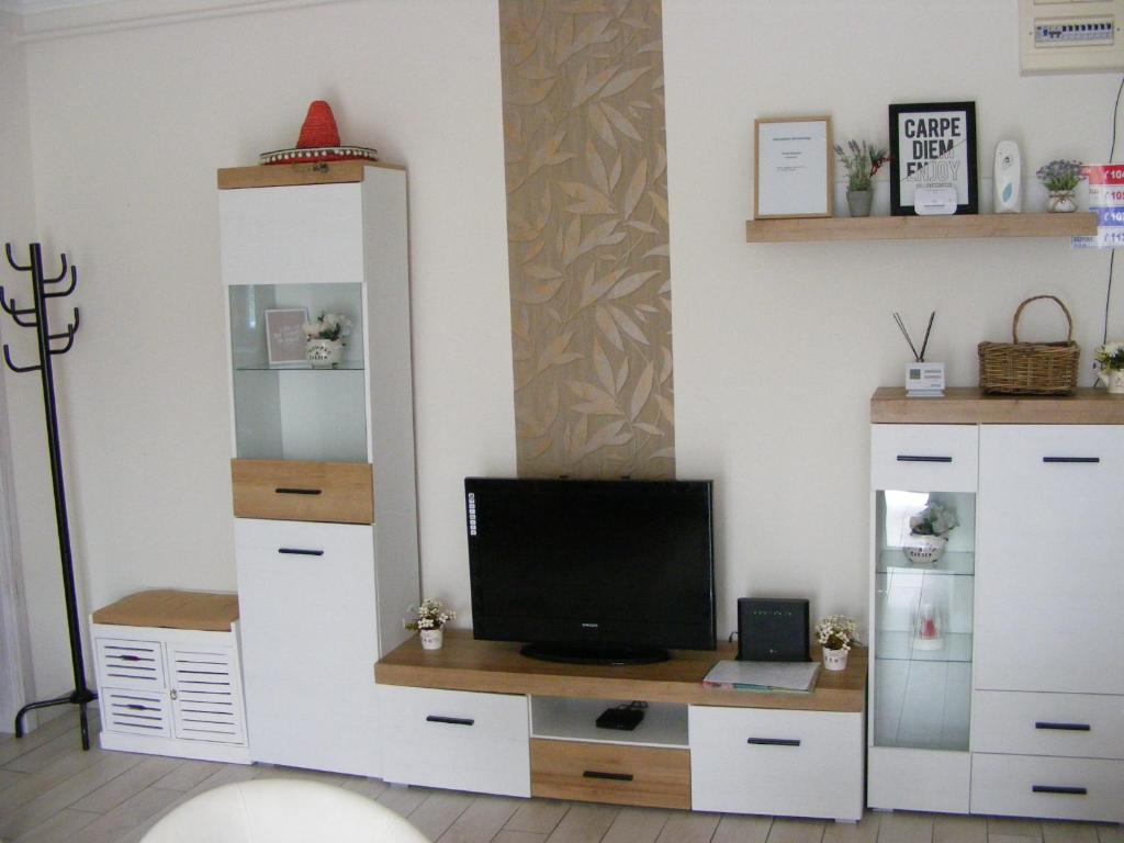 Kuchyňa alebo kuchynka v ubytovaní Furó-Lak 2 Apartman Hajdúszoboszló