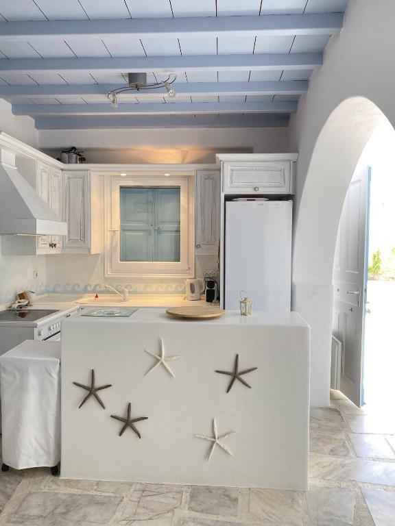Kuchyňa alebo kuchynka v ubytovaní Villa Viento of Mykonos