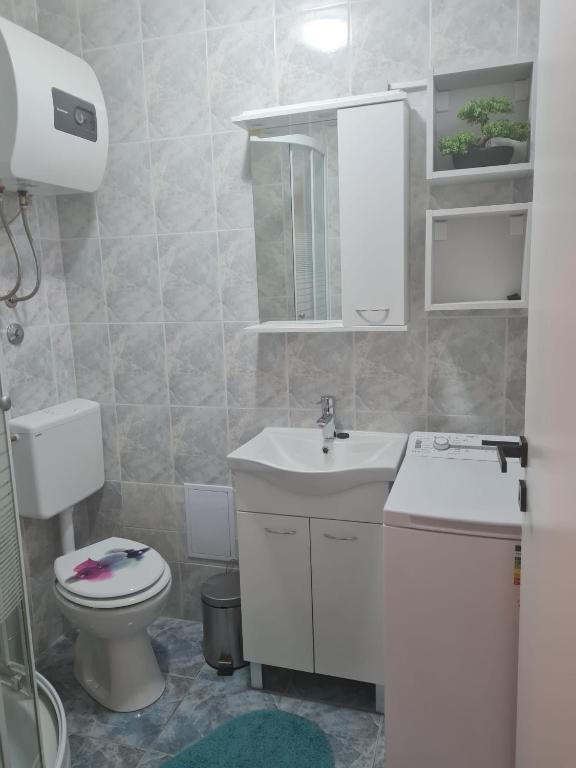 Kúpeľňa v ubytovaní Apartment with Forest & Sea View