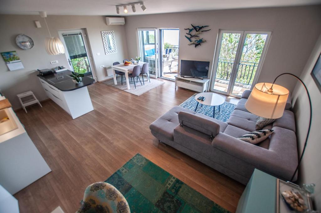 Posezení v ubytování Sea View Apartments Debeli Rtič