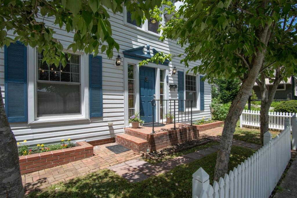 Oaklawn Place - Housity