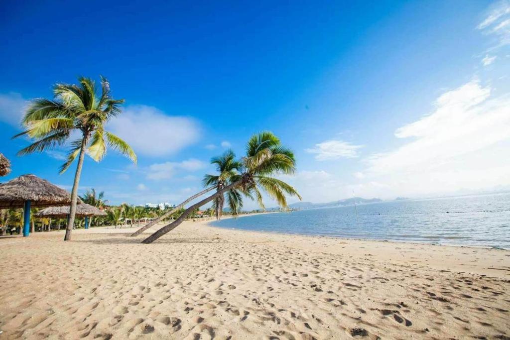 HaloMoon Ha Long Hotel