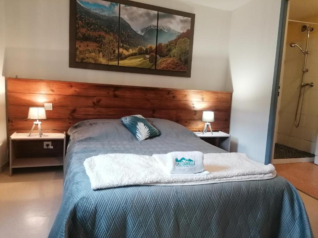 Postel nebo postele na pokoji v ubytování Auberge Chez Gabrielle - Vallée de Lesponne