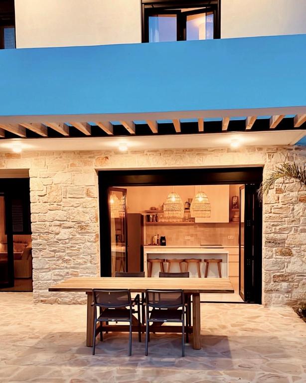 Patio alebo iná vonkajšia časť ubytovania Villa Nepenthe