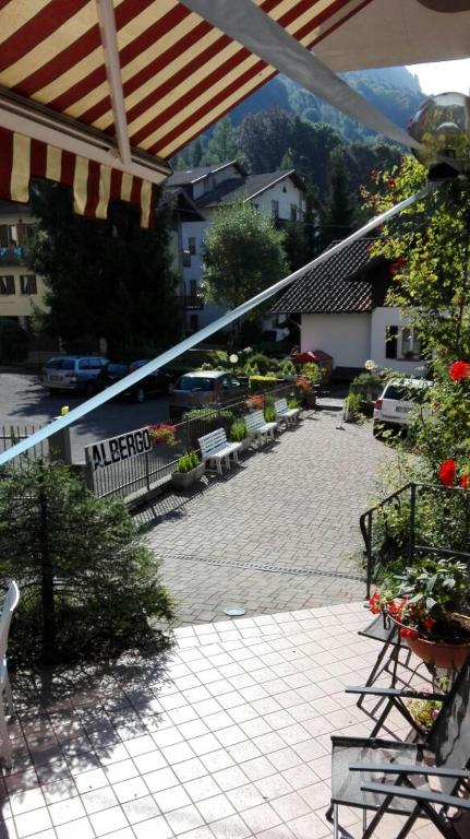 Vonkajšia záhrada v ubytovaní Hotel Rosalpina