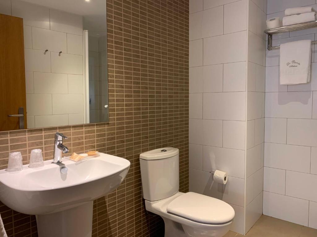 Hostal La Placeta - 7