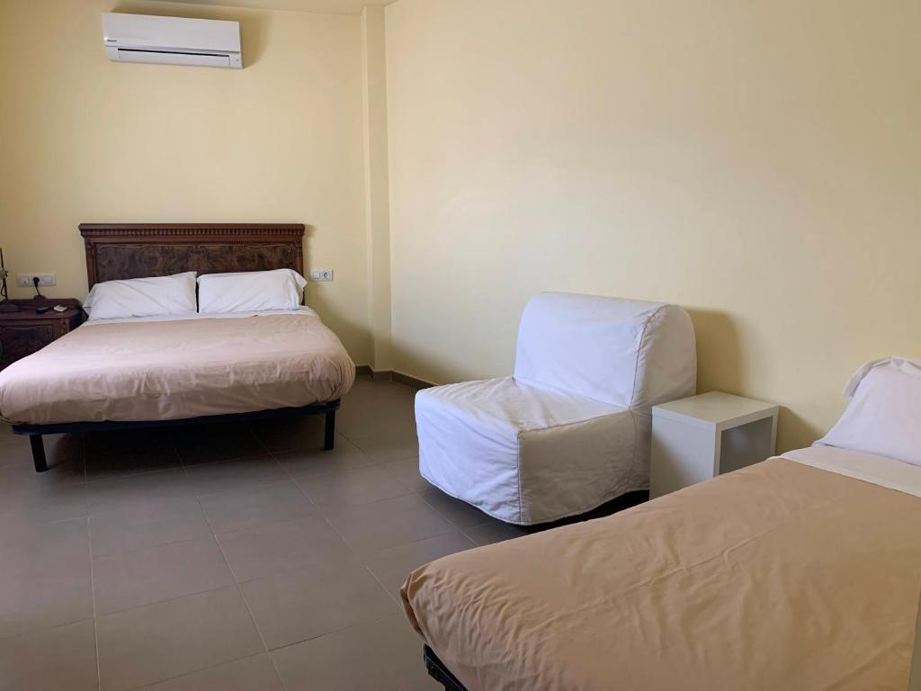 Hostal La Placeta - 14