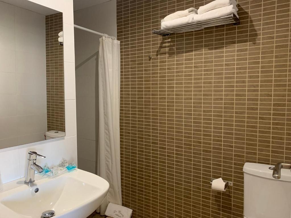 Hostal La Placeta - 4