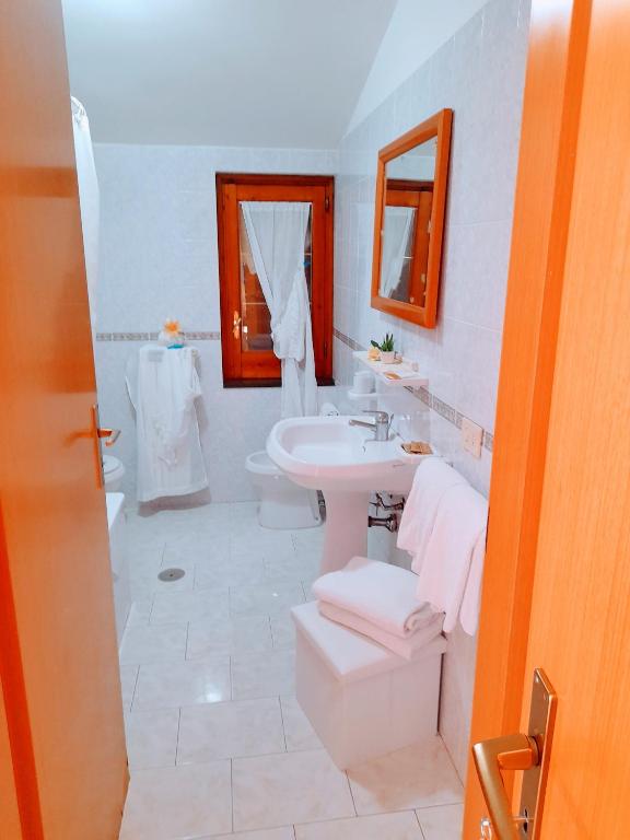 Hotel affittacamere novella - Deluxe Double Or Twin Room