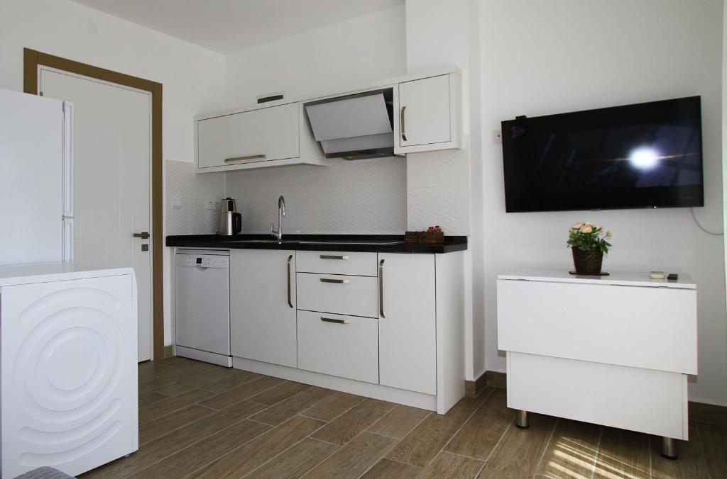 Kuchyň nebo kuchyňský kout v ubytování Ufuk Otel