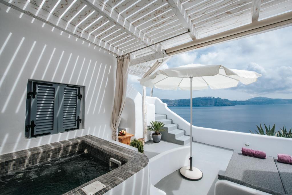 Virginia's Cave Villas - 13