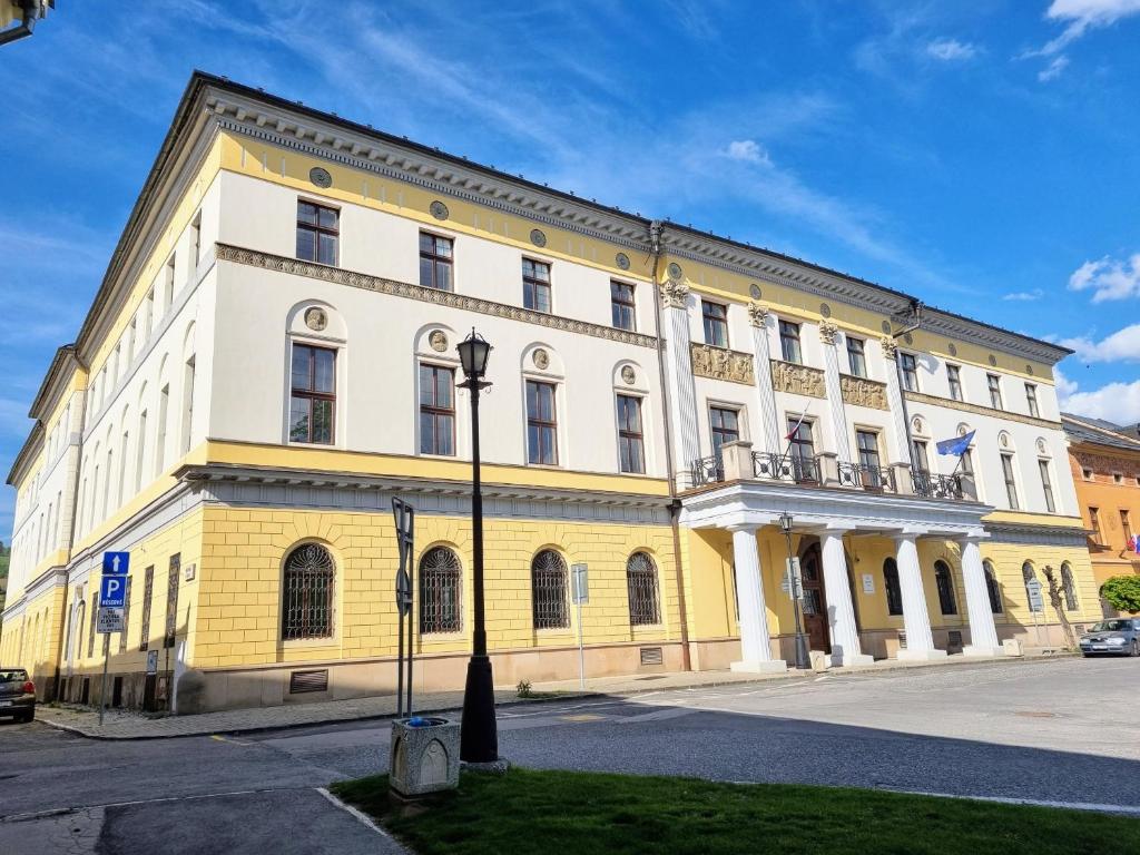 Budova, v ktorej sa apartmán nachádza