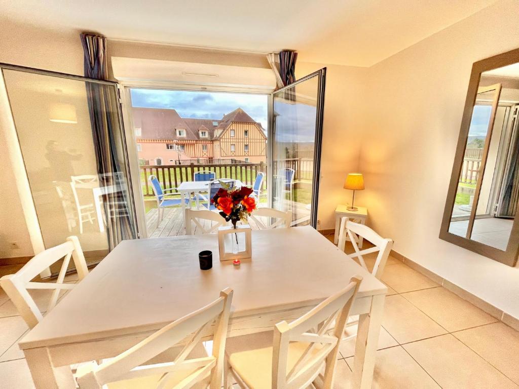 Résidence La Ferme de Deauville - Saint Arnoult - Two-Bedroom Apartment