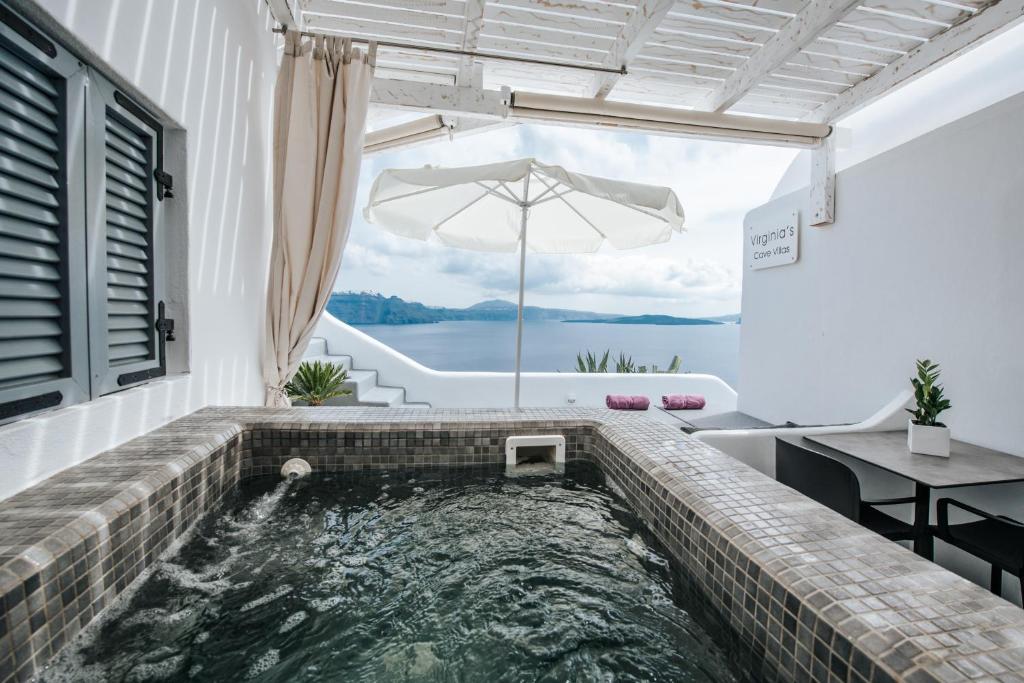 Virginia's Cave Villas - 14